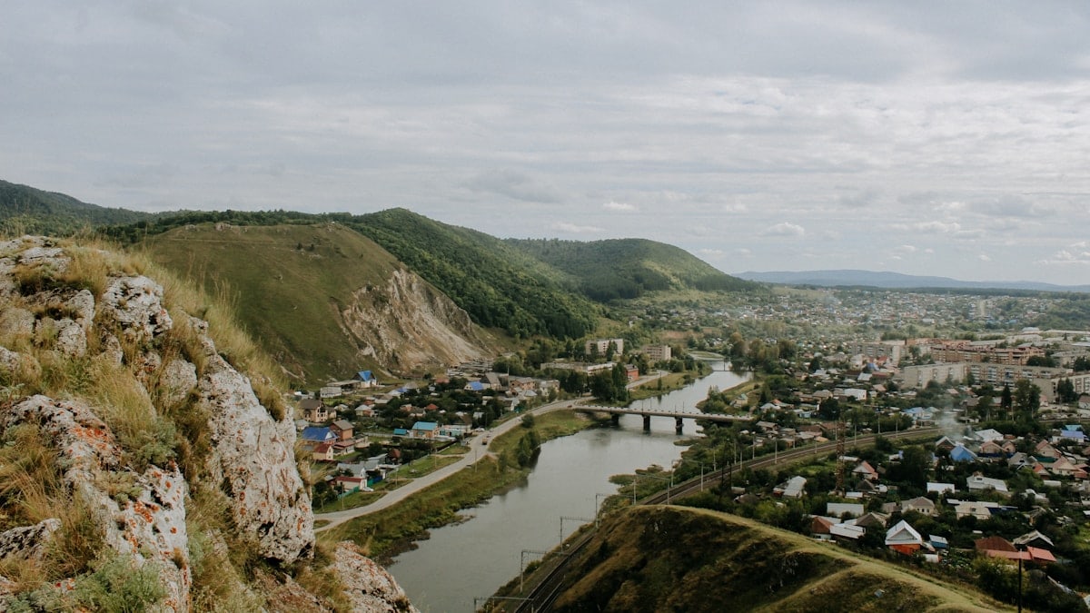 Nature that holds a small town in its hands